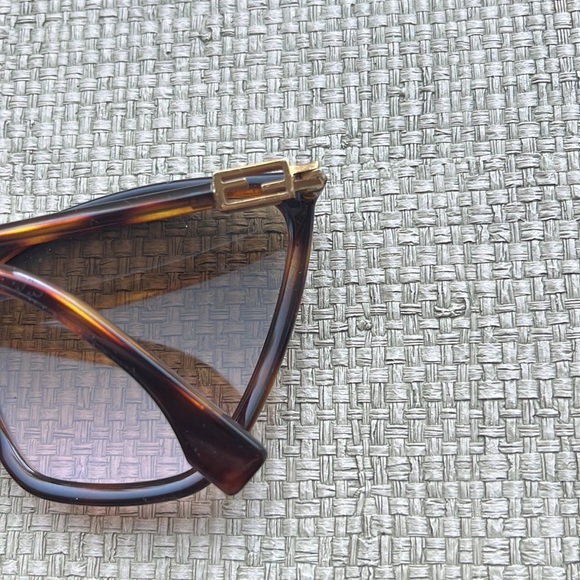Gorgeous authentic Fendi tortoise shell cat eye sunglasses ff logo - Picture 5 of 8